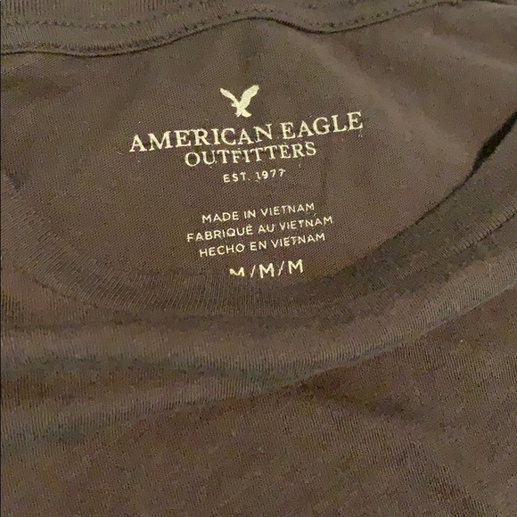 AMERICAN EAGLE || Sequin Sleeve Tee - Picture 3 of 3